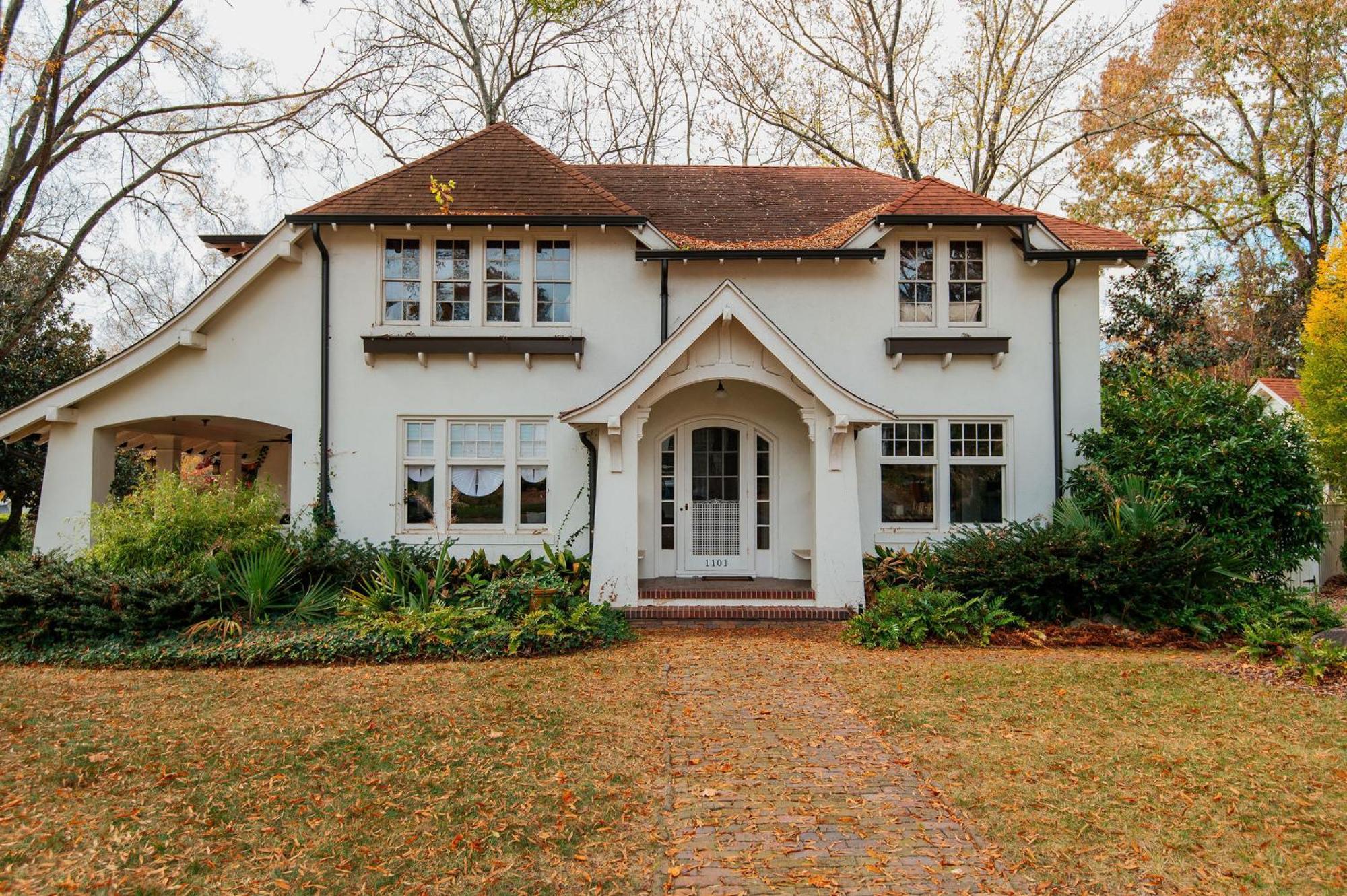 The Cinderella House Villa Greensboro Exterior photo