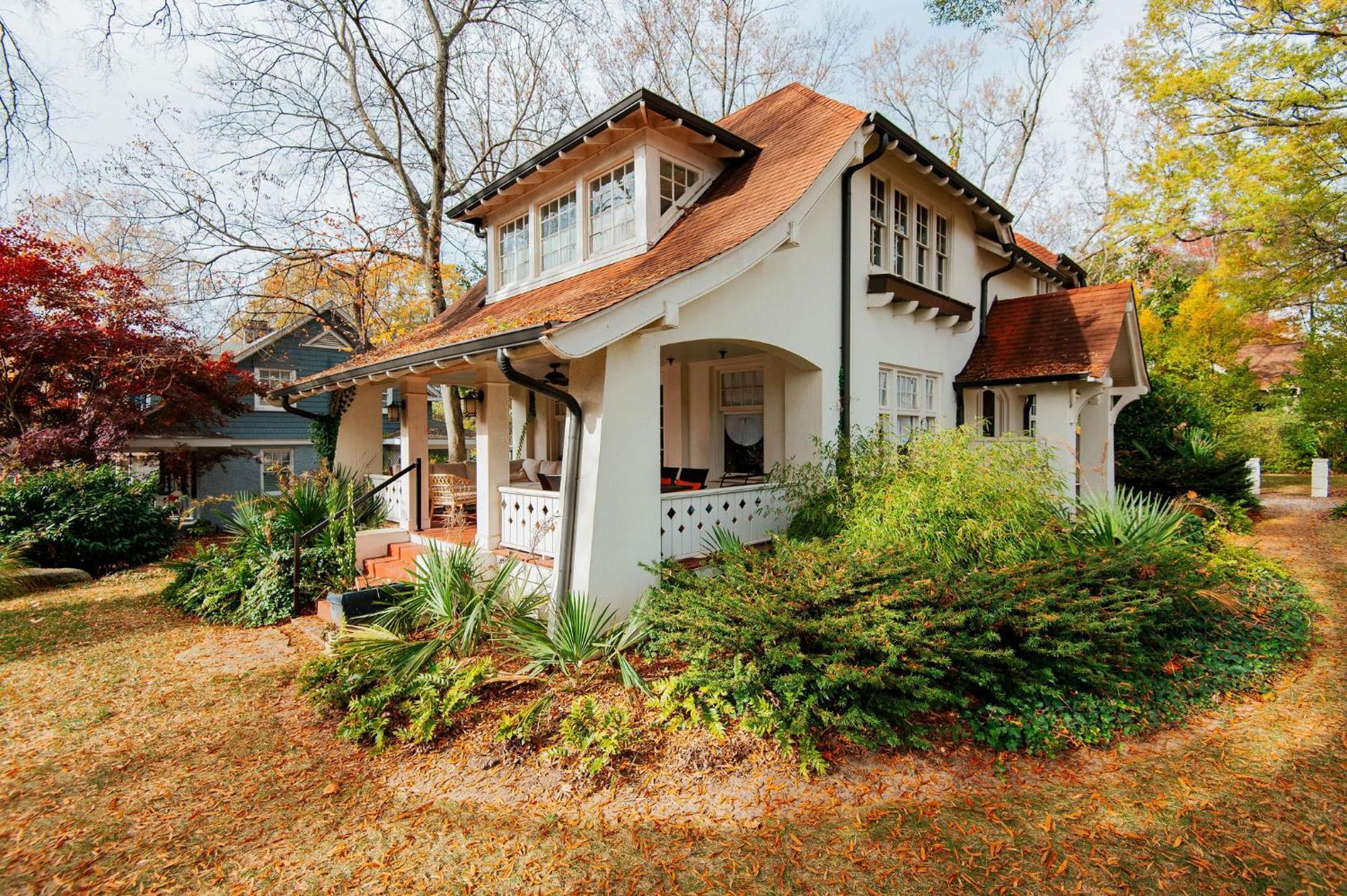 The Cinderella House Villa Greensboro Exterior photo